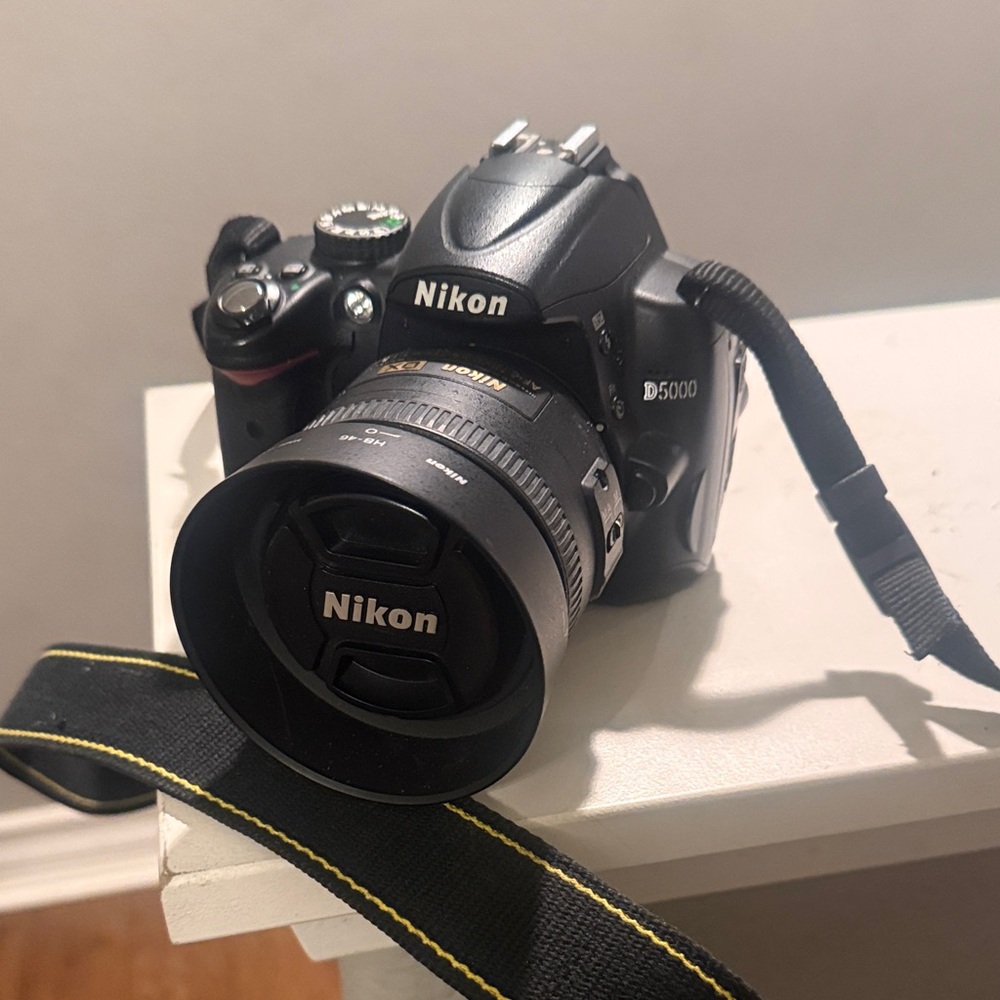 Nikon D5000 Black Digital Camera